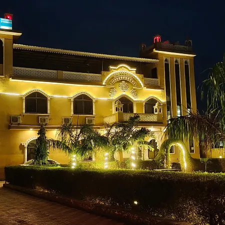 L S Haveli - A Heritage Lake View Haveli