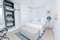 Casa Lula Beach Retreat, 3BR Near Coast, Arecibo Comfort, Nature & Relaxation
