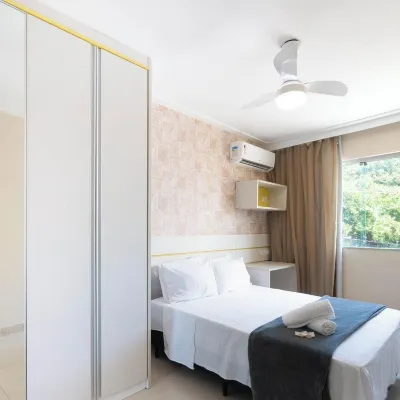 Apt. w/ Balcony 500m From the Beach Rei0206 Отели рядом с достопримечательностью «Пляж Итапуа»