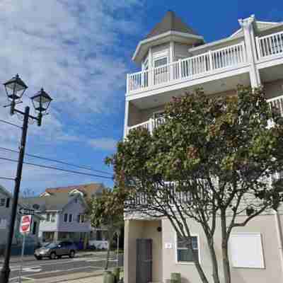Beach Getaway-Year-Round Vacationer’s Retreat! Beautiful, Spacious, Comfortable! Hotel Exterior