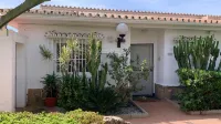 Charming Beachfront Bungalow in Torrox Costa - Perfect Family Retreat - 3星級