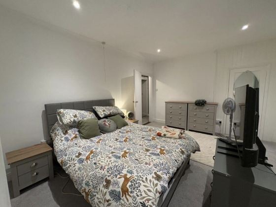 Spacious 3-Bed Terrace, Great Links