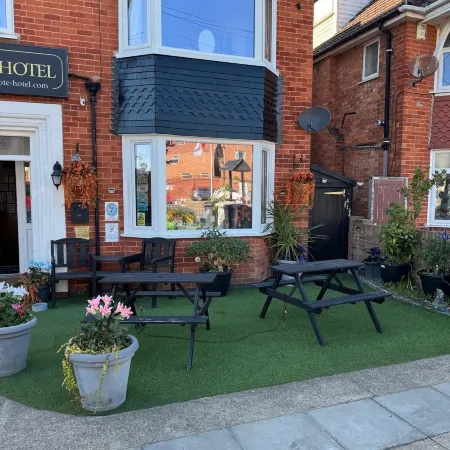 The Singlecote Hotel