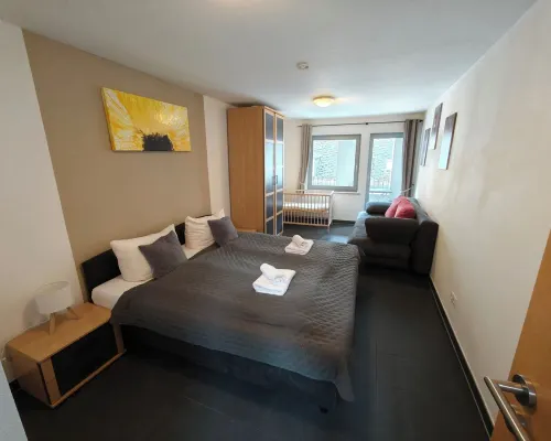 Group Apartment Bacharach | up to 16 guests | Castle View & Balcony Hotels in Bacharach