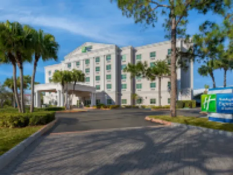 Holiday Inn Express & Suites MIAMI-KENDALL by IHG Hotels in Three Lakes
