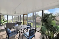 Coastal View in Sunset Beach, Walking Distance to the Sunset Beach Cir