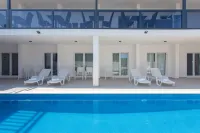 All Saints Suites B&B Kastela - piscina