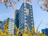 Gold River Hotel Отели рядом с достопримечательностью «Станция метро Gasan Digital Complex»