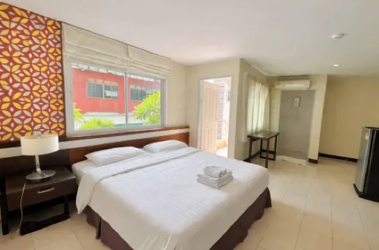 후에른 체 타 원