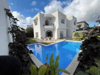 Charming 600sqm Villa With a Large Garden & Pool Hotels in Soukra
