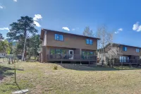 Fireplace & Mtn Views: Estes Park Home w/ Deck! - Condos