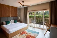 The Passport Hotel - balcony