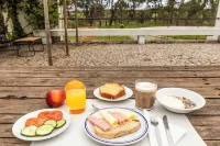 HI Almograve – Pousada de Juventude - breakfast
