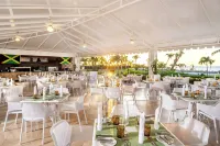 Bahia Principe Escape Runaway Bay - All Inclusive - breakfast