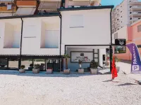 Mega Hostel Hotels in Saranda