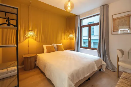 Vandenbranden Suites - Homestays