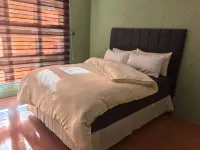 Charming 2-Bedroom Apartment in Johannesburg South - Homestays