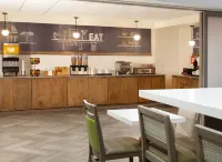 Hampton Inn & Suites Natchez - breakfast