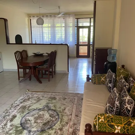 Qua Bruce Apartment