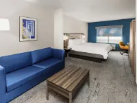 Holiday Inn Express & Suites SAN ANTONIO - FROST BANK CTR by IHG Hotels near Comanche Park