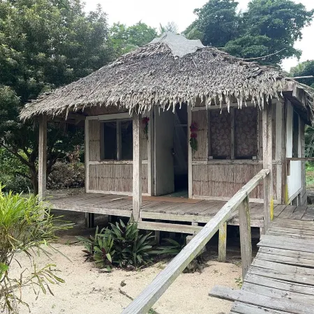 White Beach Bungalow Hotels in Tanna