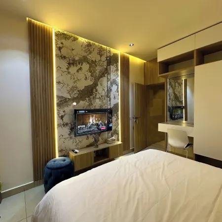 240 RESIDENCE