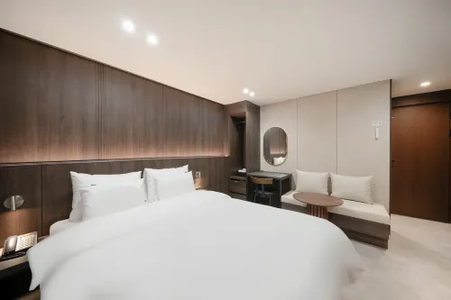 Oga Hotel - Motels