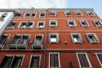 Piccola Venezia Room