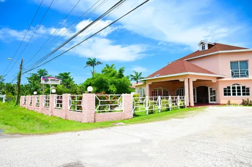 Shields Negril Villas - piscina