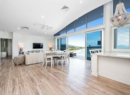 Mariners North Holiday Apartments