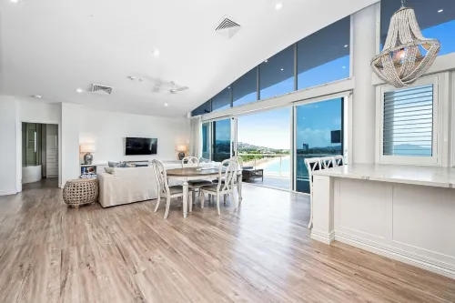 Mariners North Holiday Apartments - spa