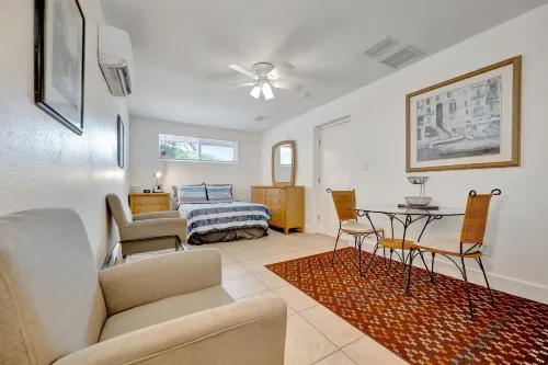 Quiet Studio Near Beaches St Armands Circle - Homestays
