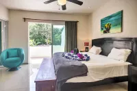Casa Esmeralda w/ Pool Access & Furnished Patio! - Villas