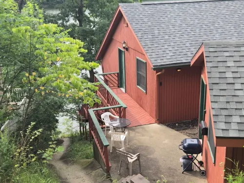 Lakeside! Swim Dock, 10X28 Slip, 3Qn Bds & Bunkroom - Homestays