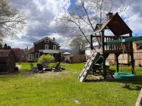 Catskill Ski Hike Lake Pet Main St Pool - 3-Star
