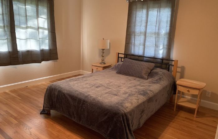 Newly Remodeled Nice House in Very Safe and Convenient Neighborhood.