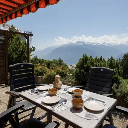Terrasse des Alpes 708