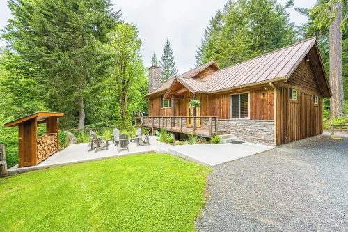 Olympic Natl Park Base Luxe Port Angeles Cabin - bar