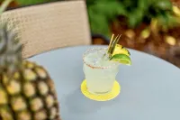 White Sands Hotel - Quầy bar