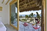 Punta Blanca | Beachfront Boutique Hotel - balcony