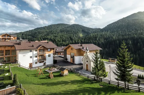 Hotel la Fradora - Dolomites Hotel - 3-stjärniga