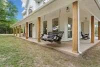 50 Acre Countryside Haven W/ Hiking Trails, Arcade & Pool by RedAwning - 4-stjärniga
