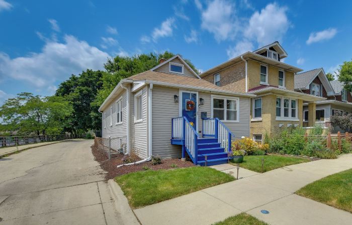 8 Mi to Chicago! Near Oak Park Attractions