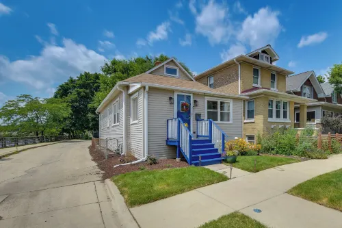 Pet Friendly: 8 Mi to Chicago - Fenced Backyard! - 3-Star