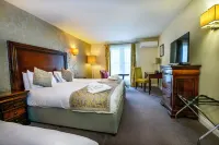 Shendish Manor Hotel & Golf Course - parking