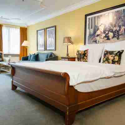 MJ's Rooms