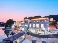 Geoje The Shine Pool Villa Hotels near Maengjongjuk Theme Park