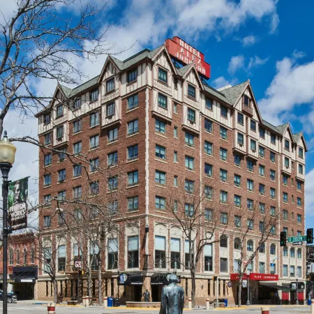 Hotel Alex Johnson Rapid City, Curio Collection by Hilton