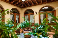 Hotel Santa Isabel - Cheap
