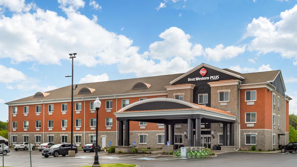 Best Western Plus 1000 Islands Hotel & Suites
